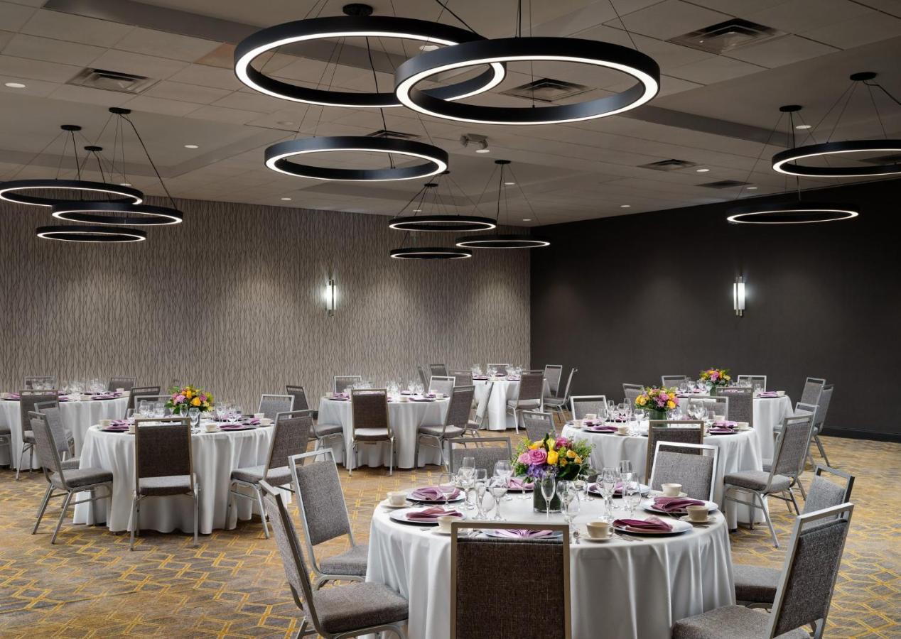 Holiday Inn Boston - Dedham Hotel & Conference Center By Ihg Eksteriør bilde