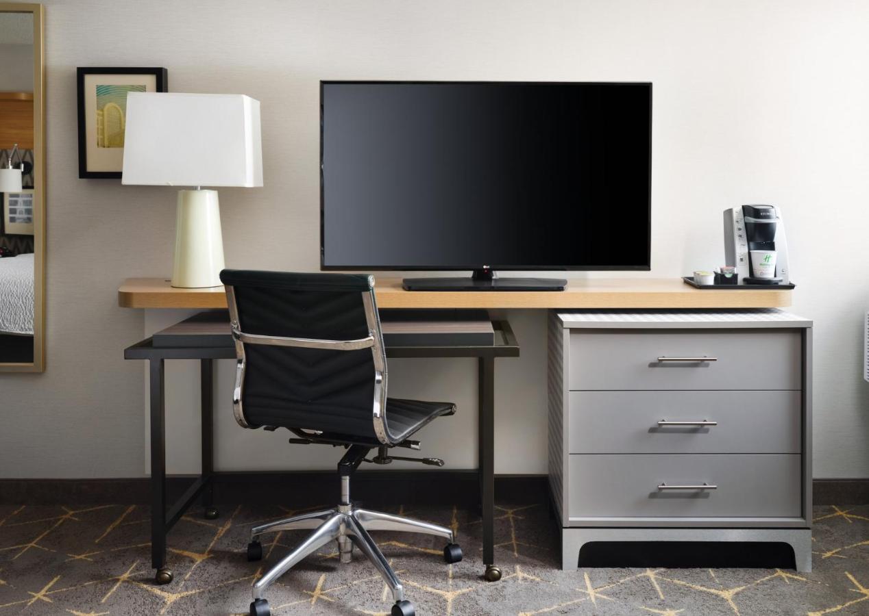 Holiday Inn Boston - Dedham Hotel & Conference Center By Ihg Eksteriør bilde