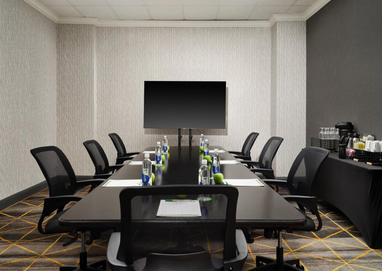 Holiday Inn Boston - Dedham Hotel & Conference Center By Ihg Eksteriør bilde